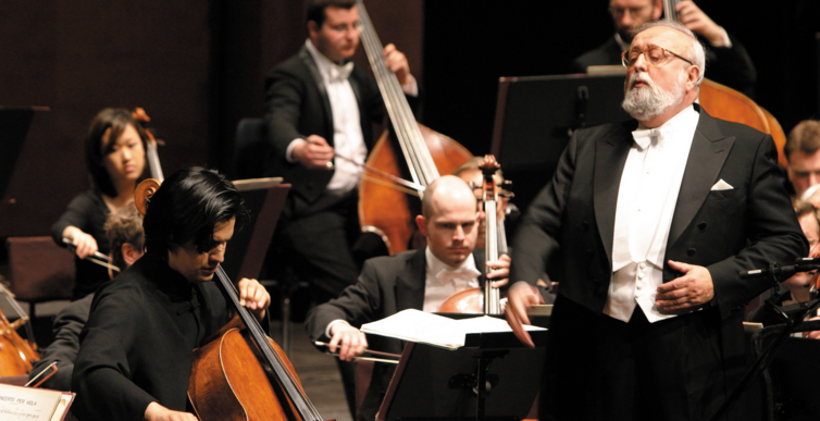 Claudio Bohórquez i Krzysztof Penderecki, 2005