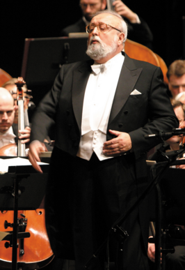 Claudio Bohórquez i Krzysztof Penderecki, 2005
